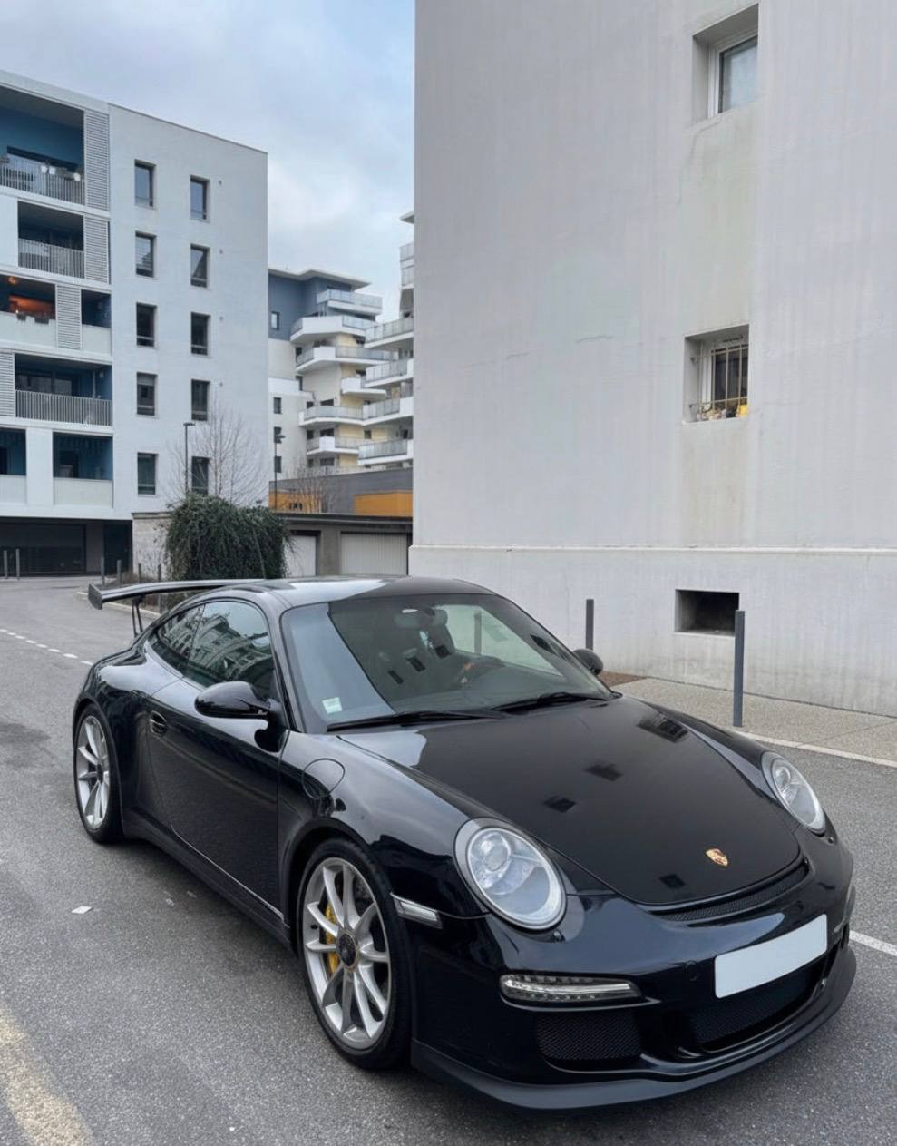 Voiture après